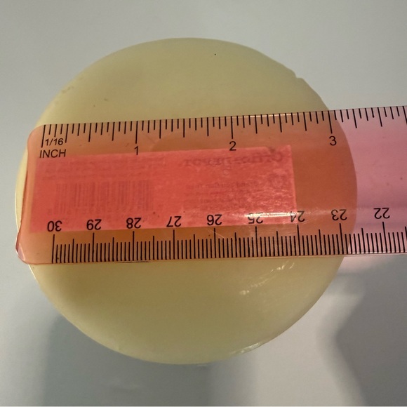 Pier 1 Imports First Bloom Candle Featuring A Botanical Design Premier Bourgeon - Picture 9 of 10